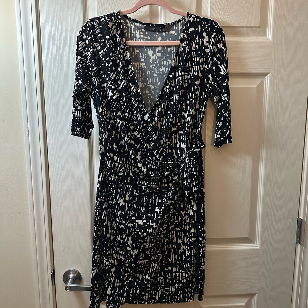 Apt. 9 Black and White Patterned 3/4 Sleeve Wrap Dress